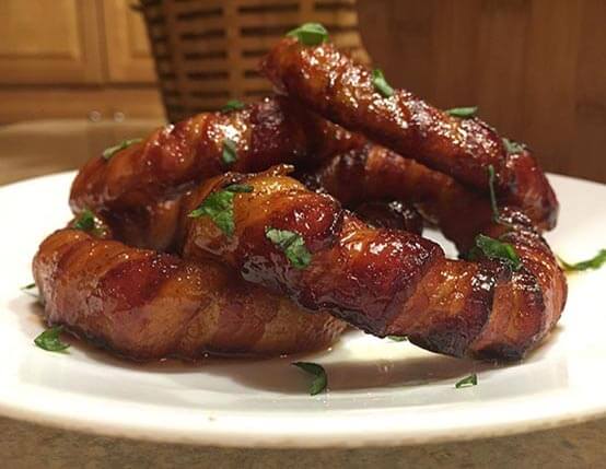 Bacon Wrapped Onion Rings with Sriracha Honey Glaze Recipe
