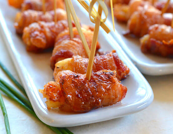 Bacon Wrapped Tater Tots with Sour Cream & Chive Dipping Sauce Recipe