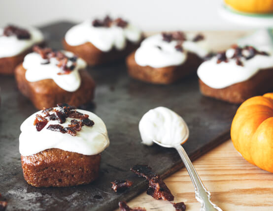 Pumpkin Mini Cakes with Cream Cheese Glaze and Candied Bacon Bits Recipe