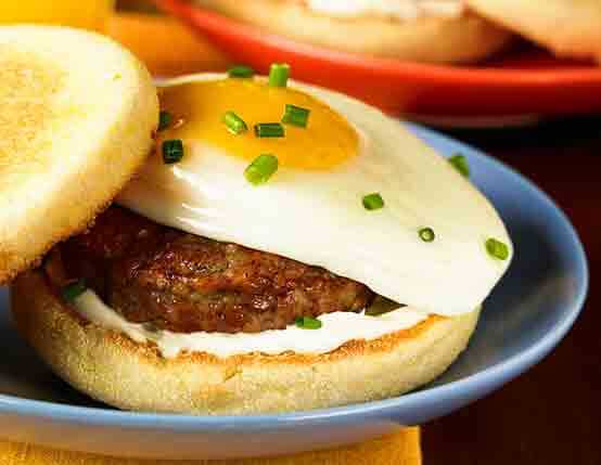 Quick Breakfast Sausage Muffin Sandwiches Recipe